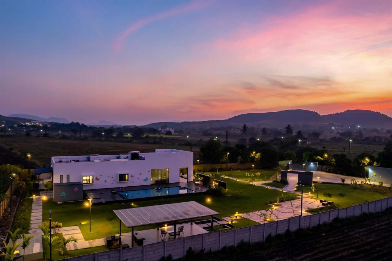 Stayvista'S Le Bon Horizon - Hillside Elegance With Chic Interiors, Poolside Serenity & Picturesque Gazebo - Proximity To Sula นาสิก ภายนอก รูปภาพ